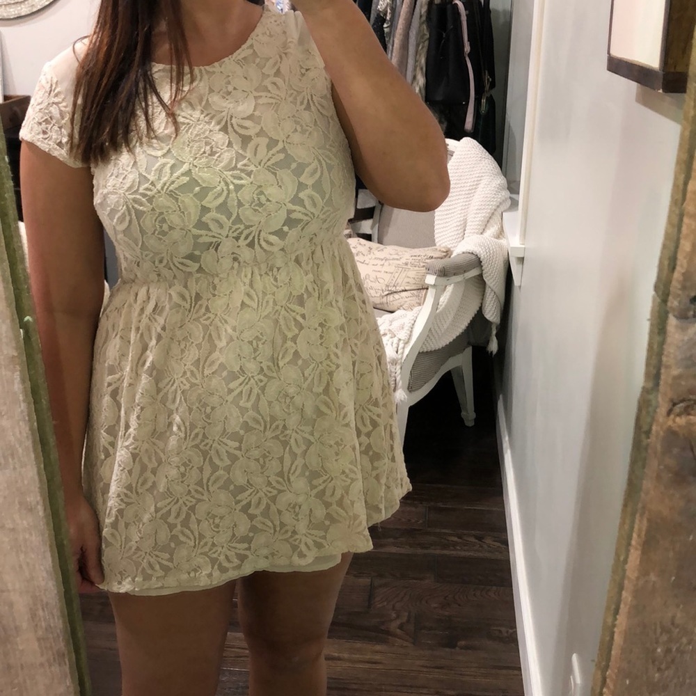 Coincidence & Chance cream large cocktail dress